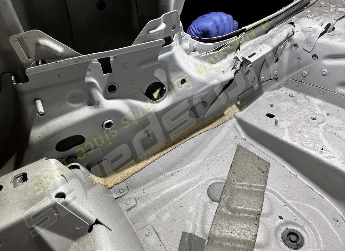 USED LAMBORGHINI COMPLETE BODYSHELL. PART NUMBER 4M0802123BODY (7) used lamborghini complete bodyshell. part number 4m0802123body (7)