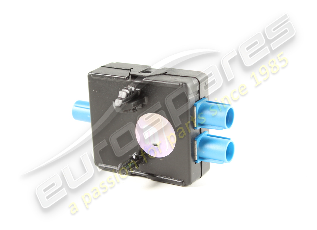 USED FERRARI GPS ANTENNA SPLITTER. PART NUMBER 293328 (2) used ferrari gps antenna splitter. part number 293328 (2)