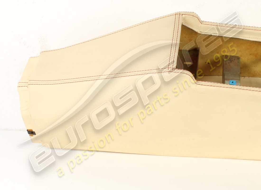 USED FERRARI RHD CONSOLE IN CREAM VM3997. PART NUMBER 65450204 (8) used ferrari rhd console in cream vm3997. part number 65450204 (8)