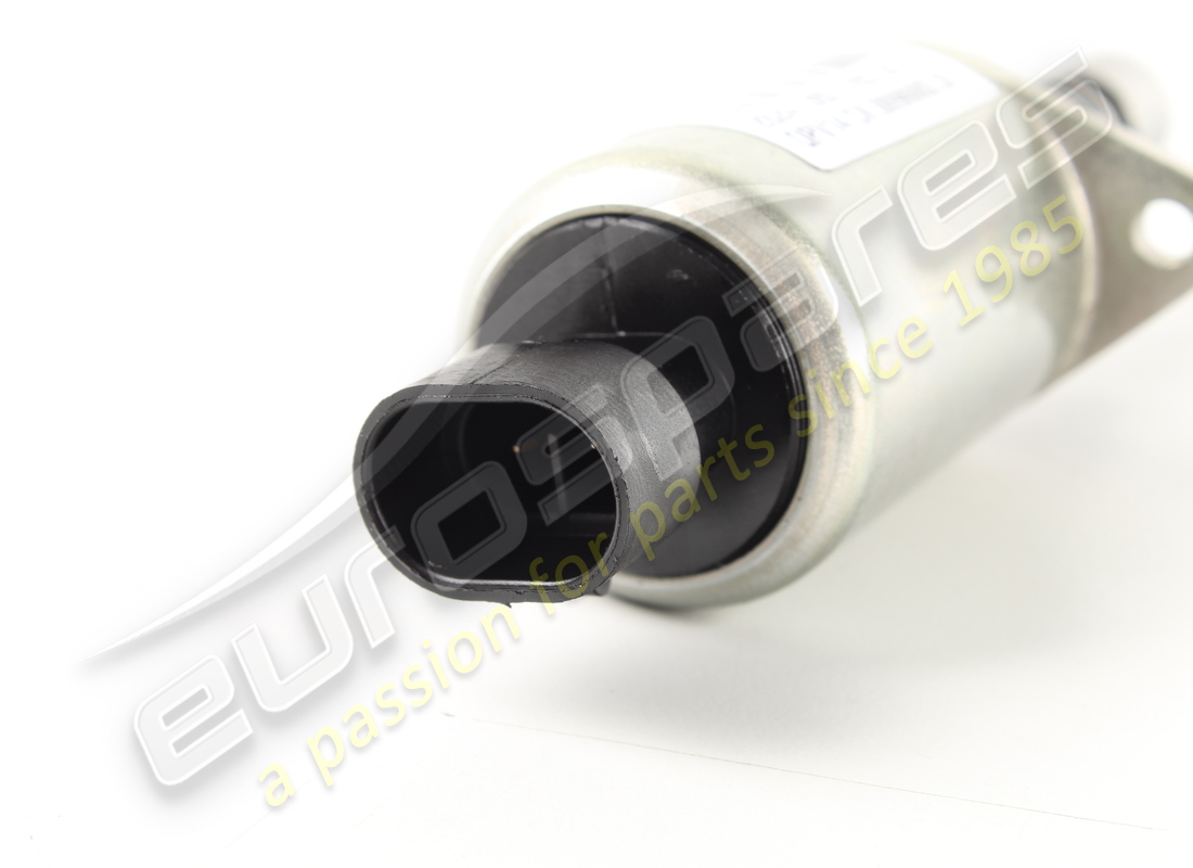 new lamborghini connecting piece. part number 086325297 (3)