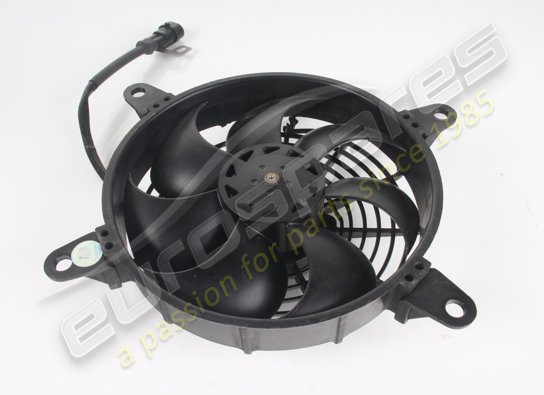 USED FERRARI COMPLETE ELECTRIC FAN. PART NUMBER 277070 (1) used ferrari complete electric fan. part number 277070 (1)
