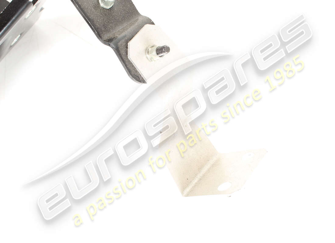 USED FERRARI BRACKET. PART NUMBER 84293500 (2) used ferrari bracket. part number 84293500 (2)