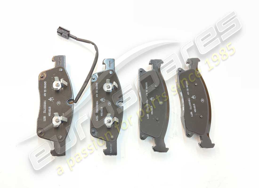 new maserati front brake pad set. part number 673011564 (1)