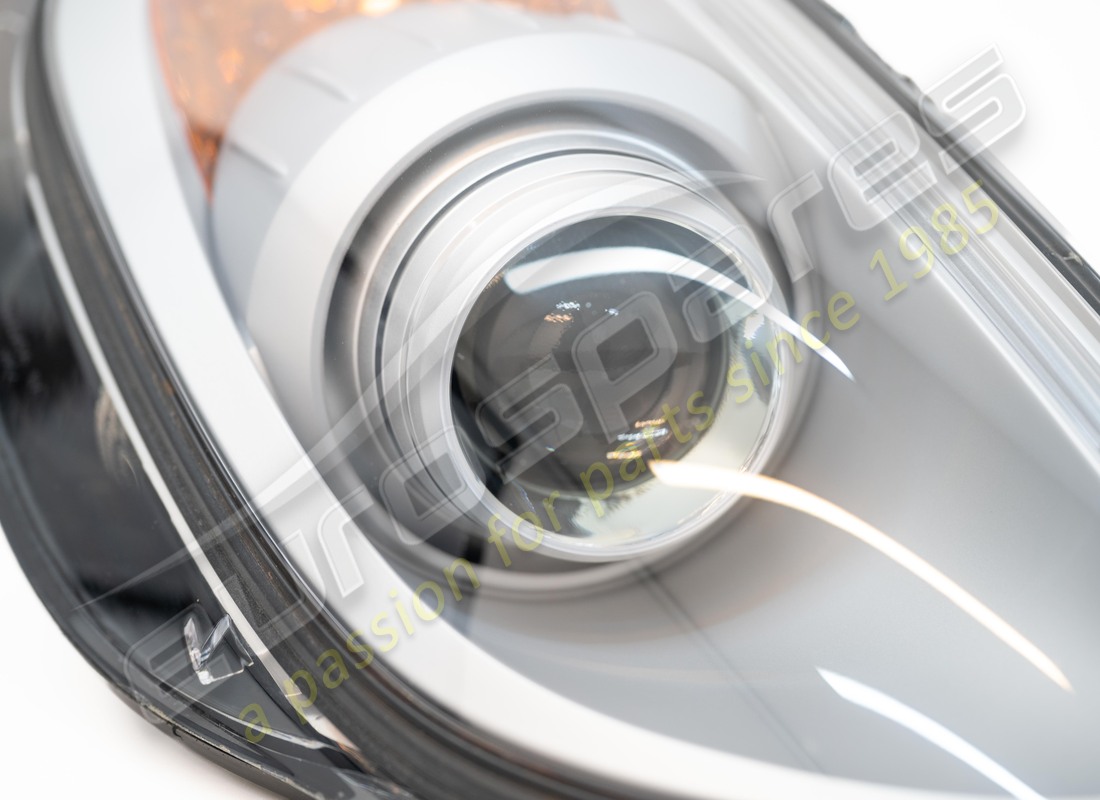 NEW FERRARI RH HEADLIGHT LOW/HIGH BEAM. PART NUMBER 204719 (2) new ferrari rh headlight low/high beam. part number 204719 (2)