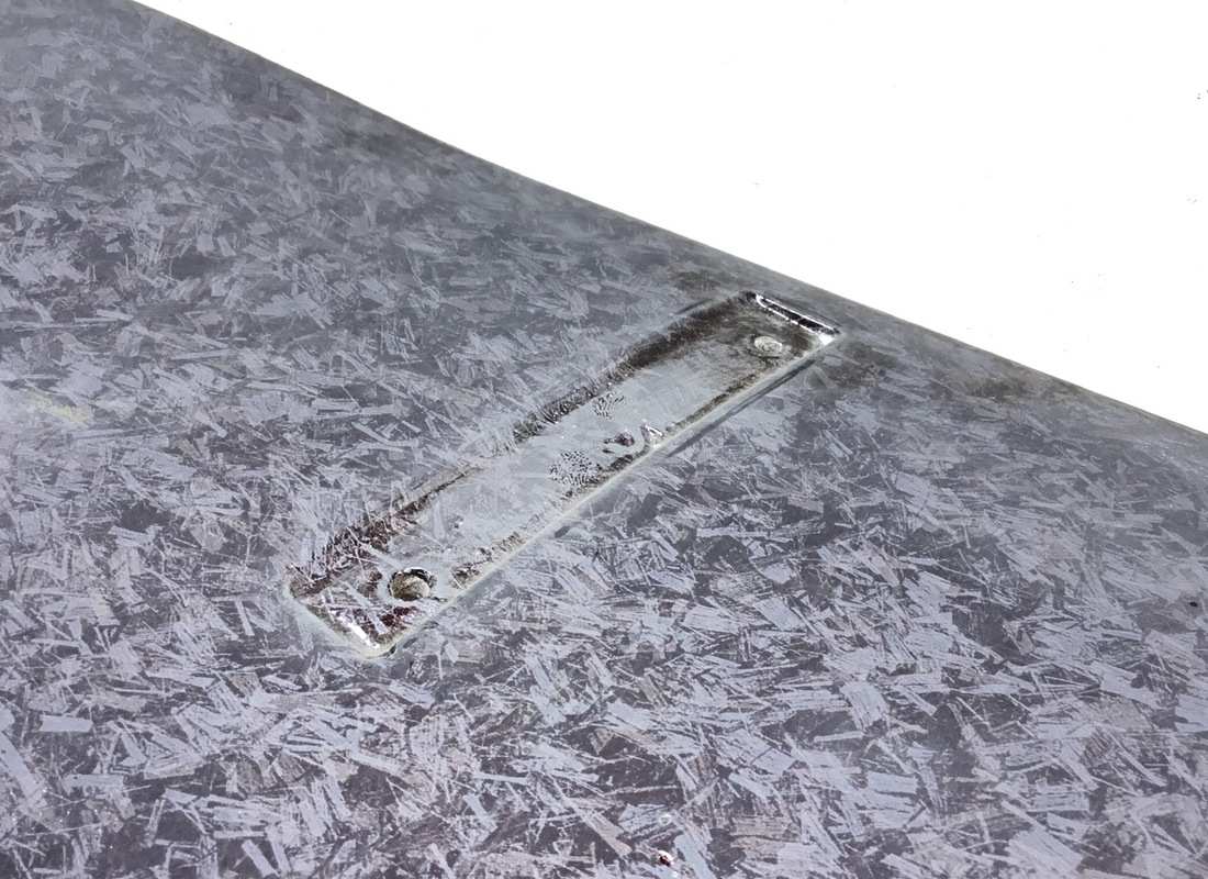 NEW (OTHER) LAMBORGHINI REAR SPOILER FORGED CARBON. PART NUMBER 470827933A (4) new (other) lamborghini rear spoiler forged carbon. part number 470827933a (4)