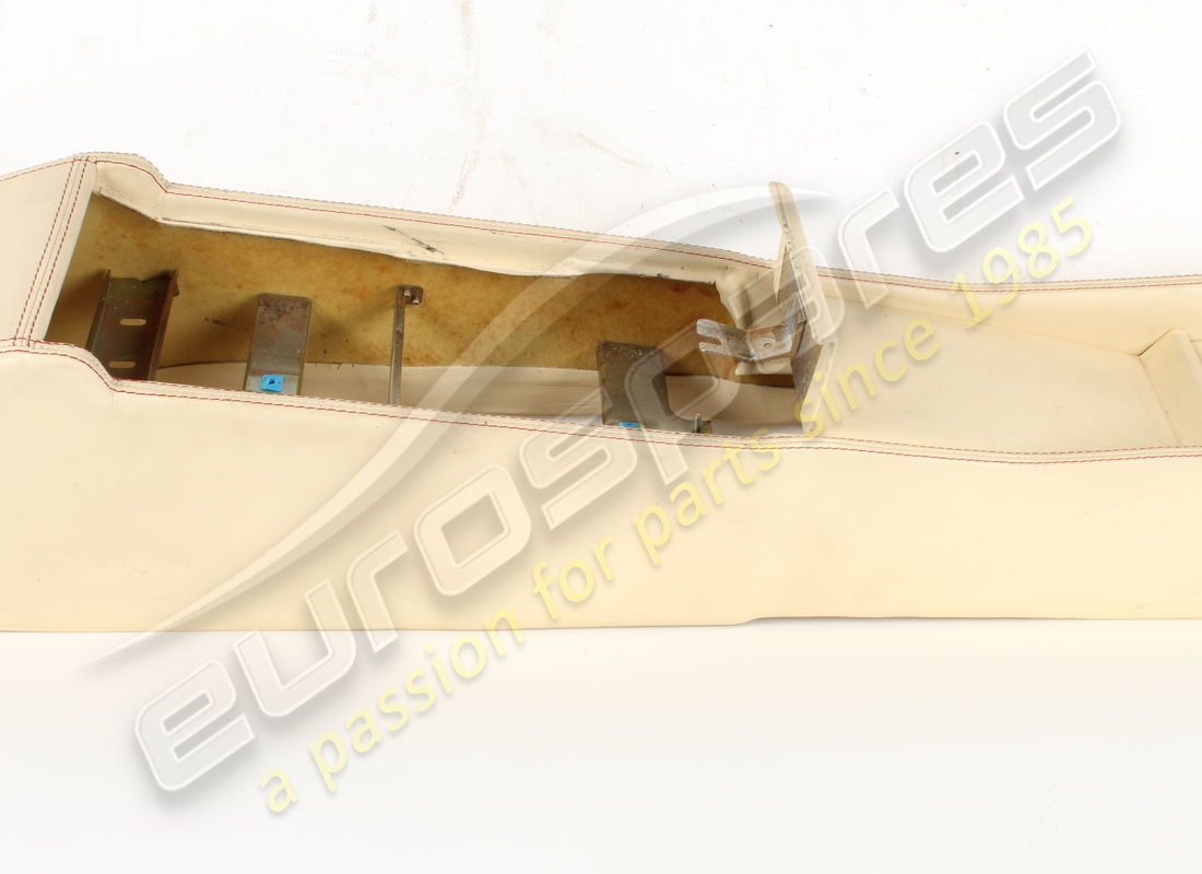 USED FERRARI RHD CONSOLE IN CREAM VM3997. PART NUMBER 65450204 (9) used ferrari rhd console in cream vm3997. part number 65450204 (9)