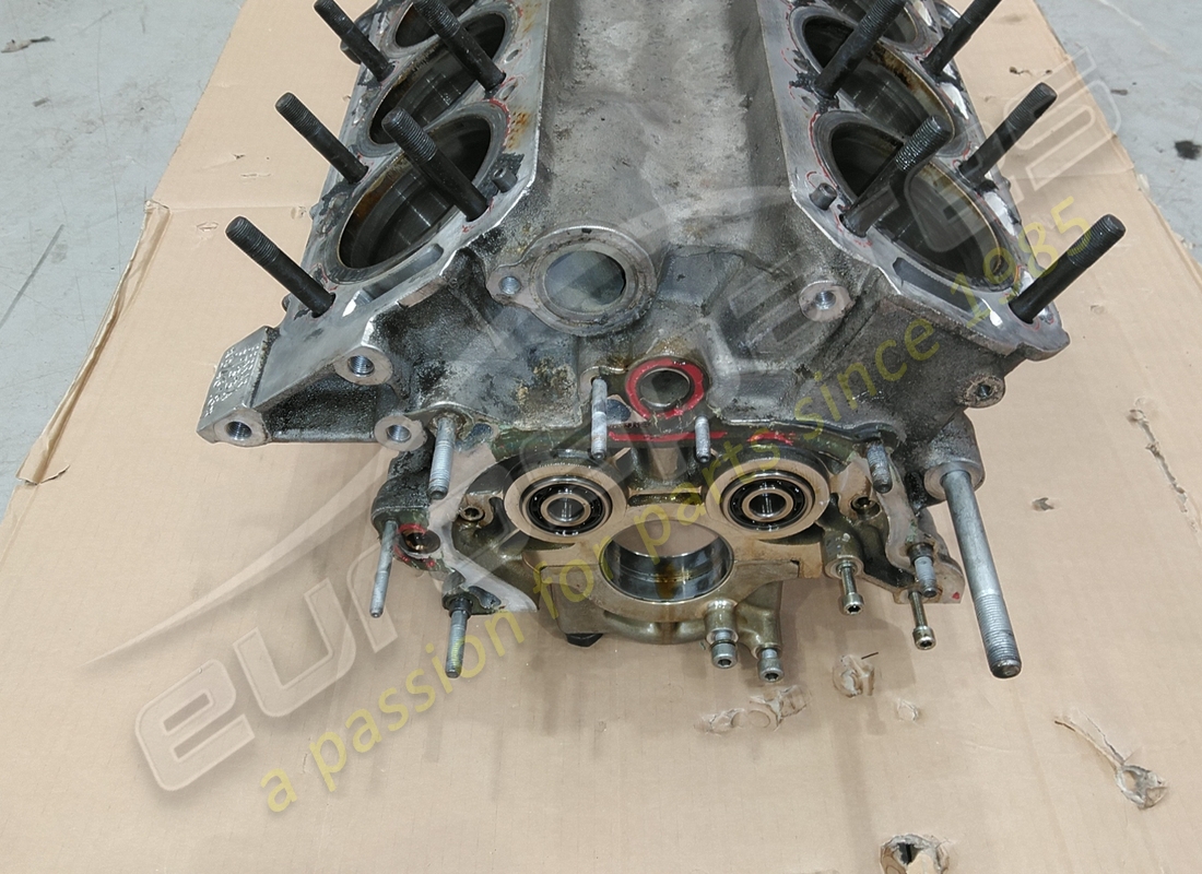 USED FERRARI 550M CRANKCASE. PART NUMBER 171622 (4) used ferrari 550m crankcase. part number 171622 (4)