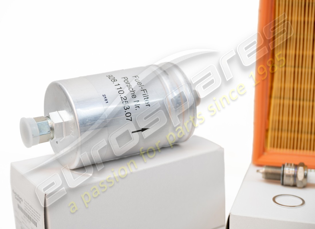 new porsche maintenance set - for 15,000 km intervals - engine oil - see illustration: - comprising:. part number 94410093001 (3)