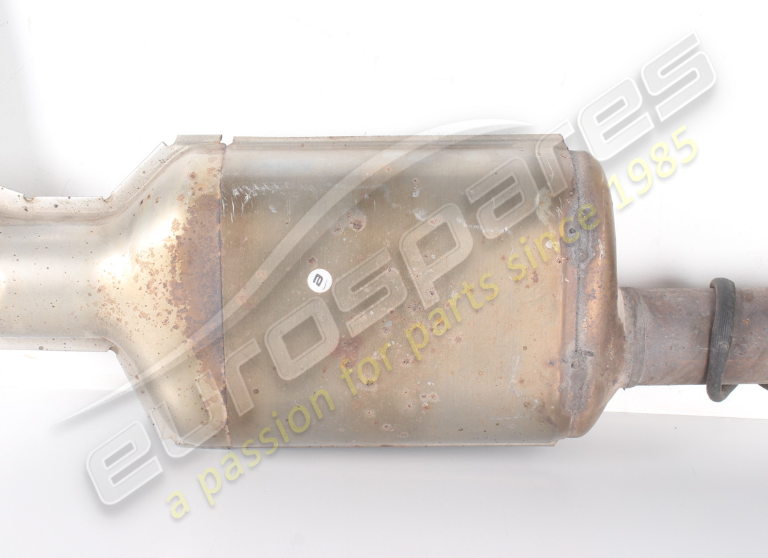 used maserati central muffler. part number 670034578 (3)