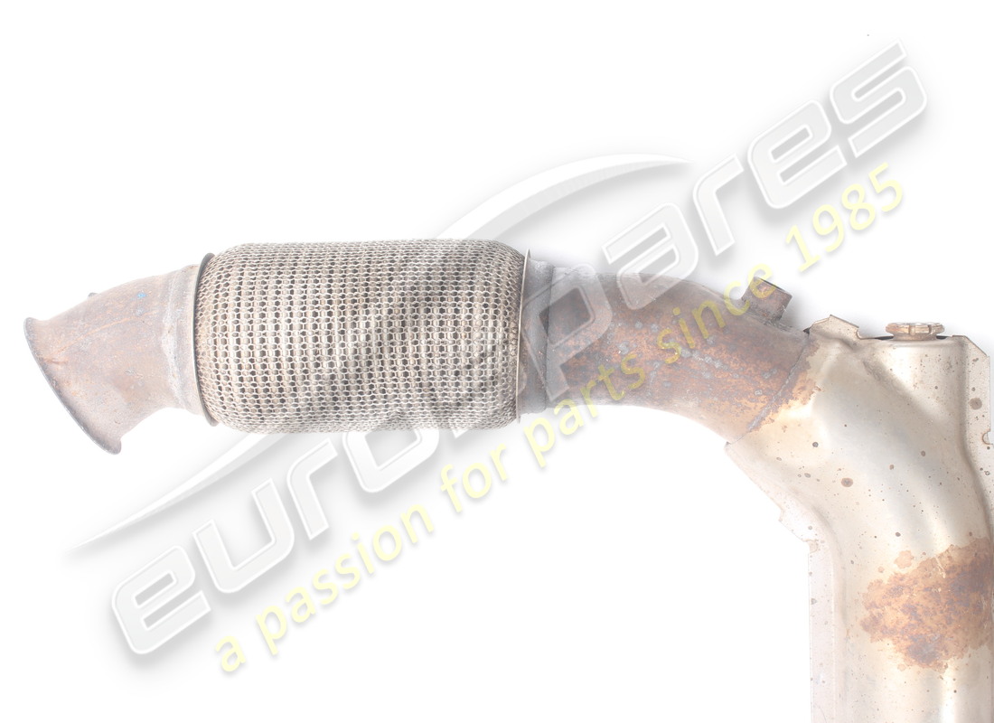 used maserati central muffler. part number 670034578 (2)