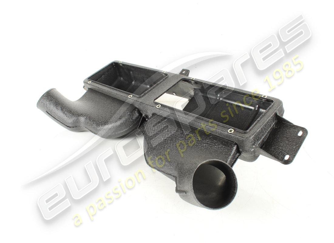 NEW LAMBORGHINI AIR CLEANER BOX. PART NUMBER 07L133839A (2) new lamborghini air cleaner box. part number 07l133839a (2)