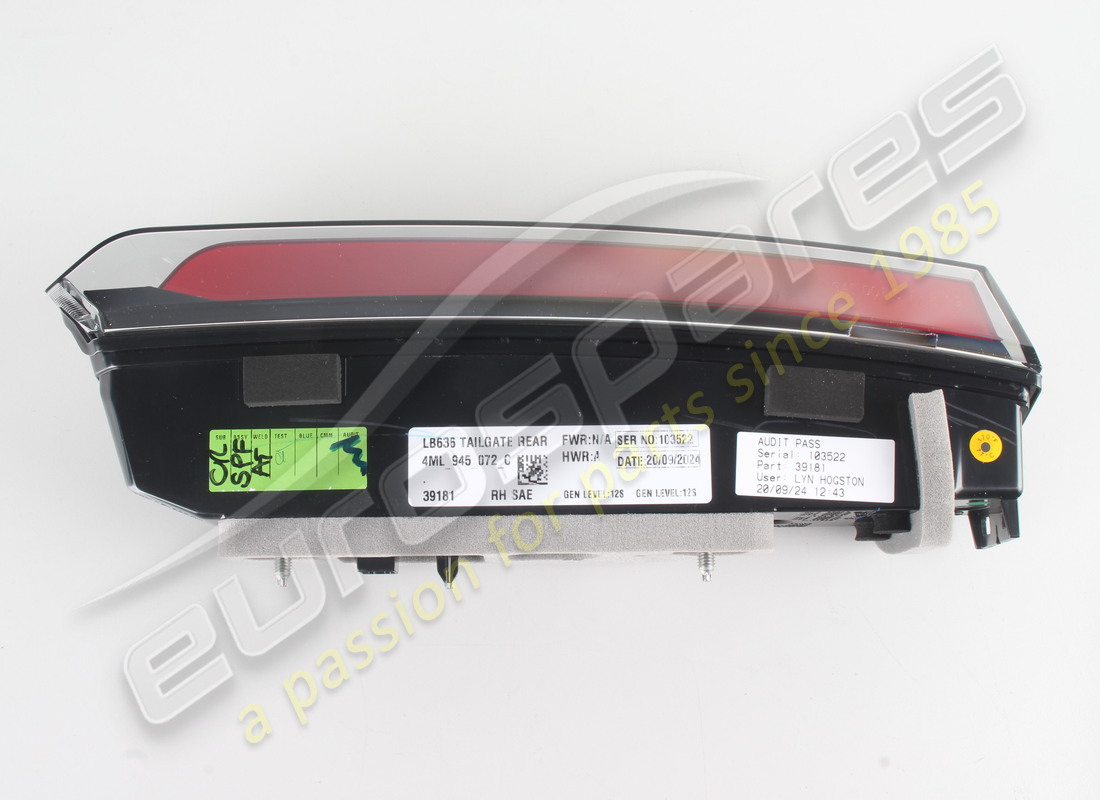 NEW LAMBORGHINI SIDE MARKER REFL. PART NUMBER 4ML945072C (6) new lamborghini side marker refl. part number 4ml945072c (6)