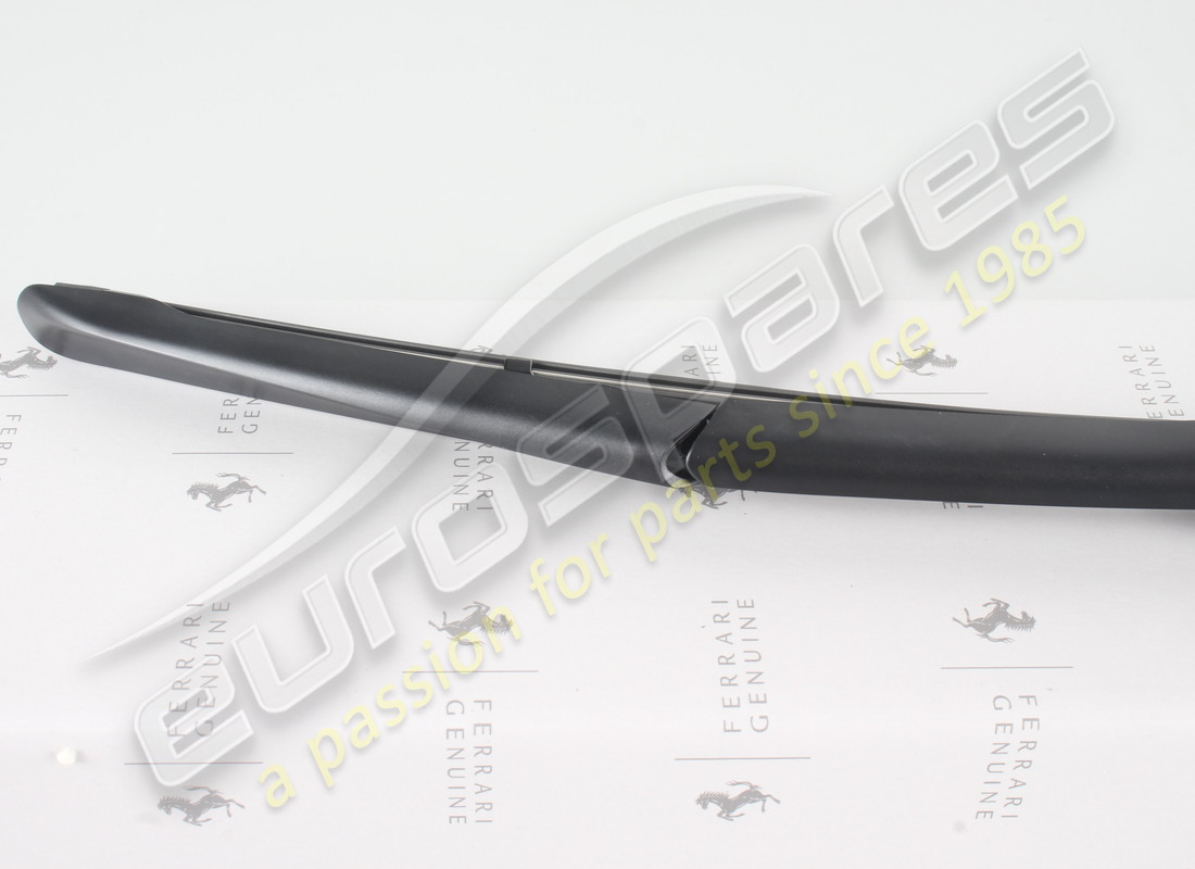 NEW FERRARI WINDSCREEN WIPER BLADE - PAS. PART NUMBER 82964000 (2) new ferrari windscreen wiper blade - pas. part number 82964000 (2)