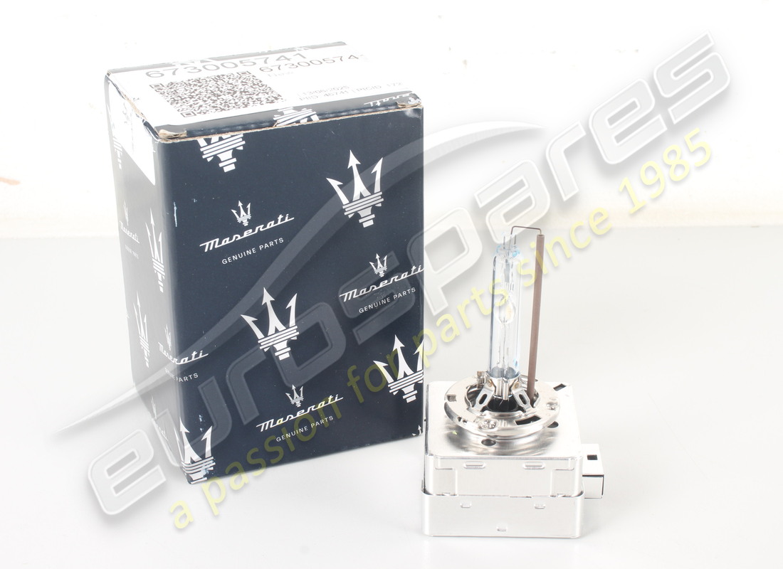 new maserati headlight bulb lamp bi-xenon d3s 35w 4.2. part number 673005741 (3)
