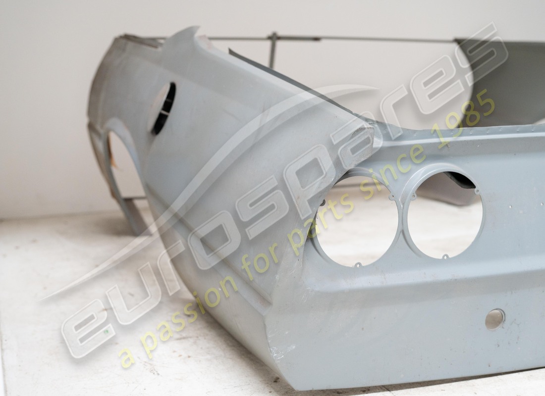 NEW FERRARI REAR END COMPLETE. PART NUMBER 2572000216 (2) new ferrari rear end complete. part number 2572000216 (2)