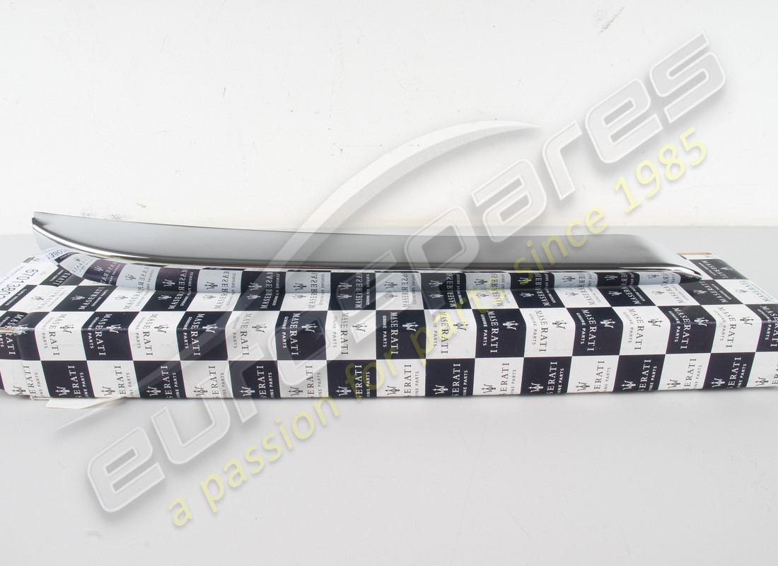NEW MASERATI FRONT MOULDING LH PART NUMBER 670138039 (4) new maserati front moulding lh part number 670138039 (4)