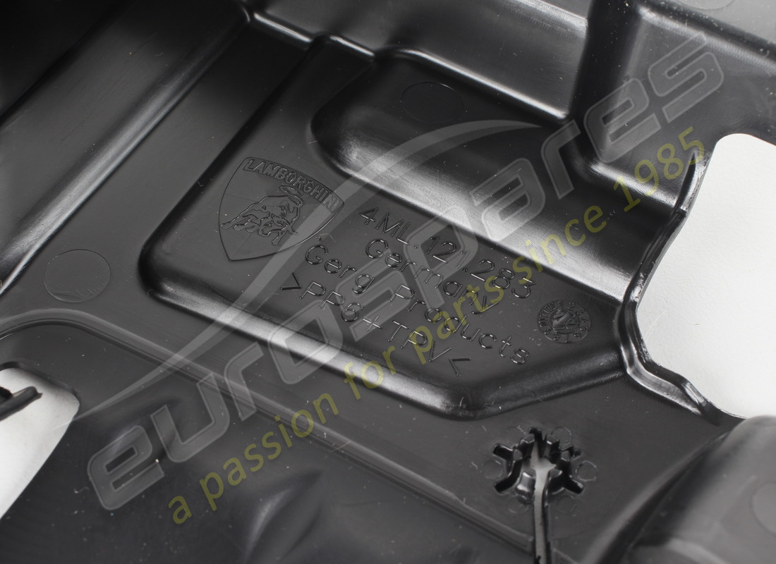 NEW LAMBORGHINI AIR DUCT PART. PART NUMBER 4ML121283 (3) new lamborghini air duct part. part number 4ml121283 (3)