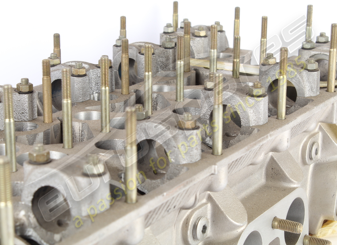 NEW FERRARI RH CYLINDER HEAD COMPLETE. PART NUMBER 126510 (5) new ferrari rh cylinder head complete. part number 126510 (5)