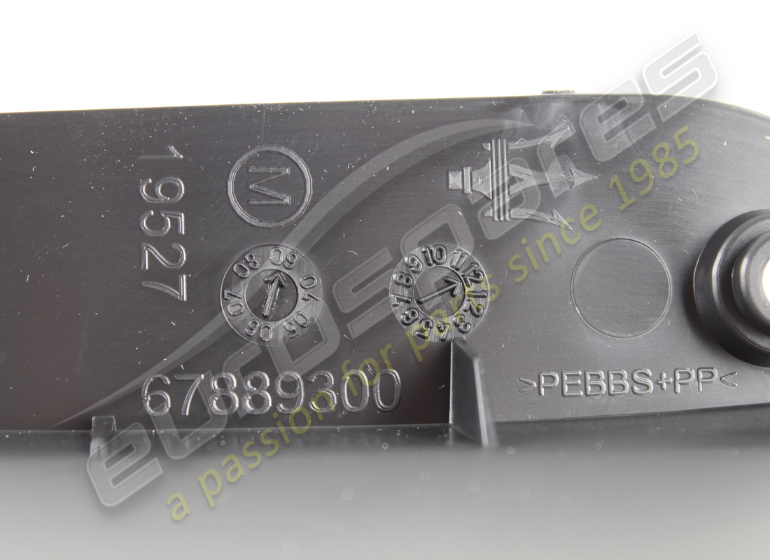 new maserati front rh wheelhouse deflecto. part number 67889300 (4)