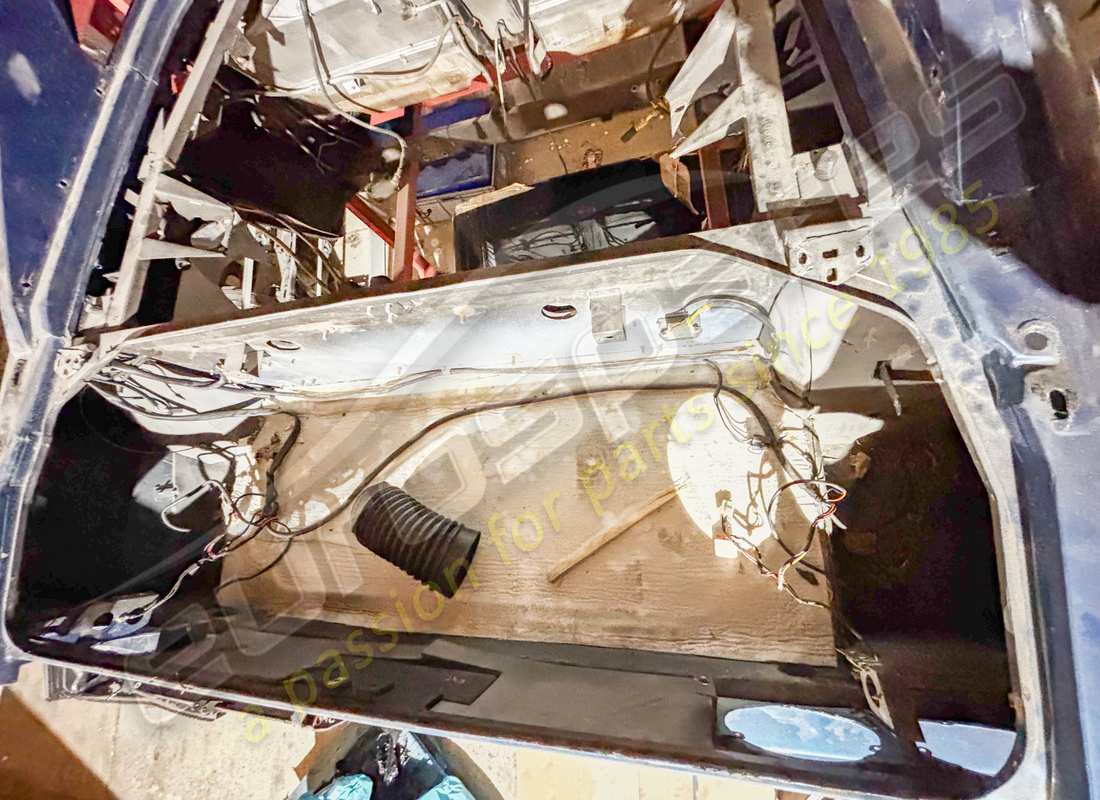 used ferrari rear panel. part number 62439500 (6)