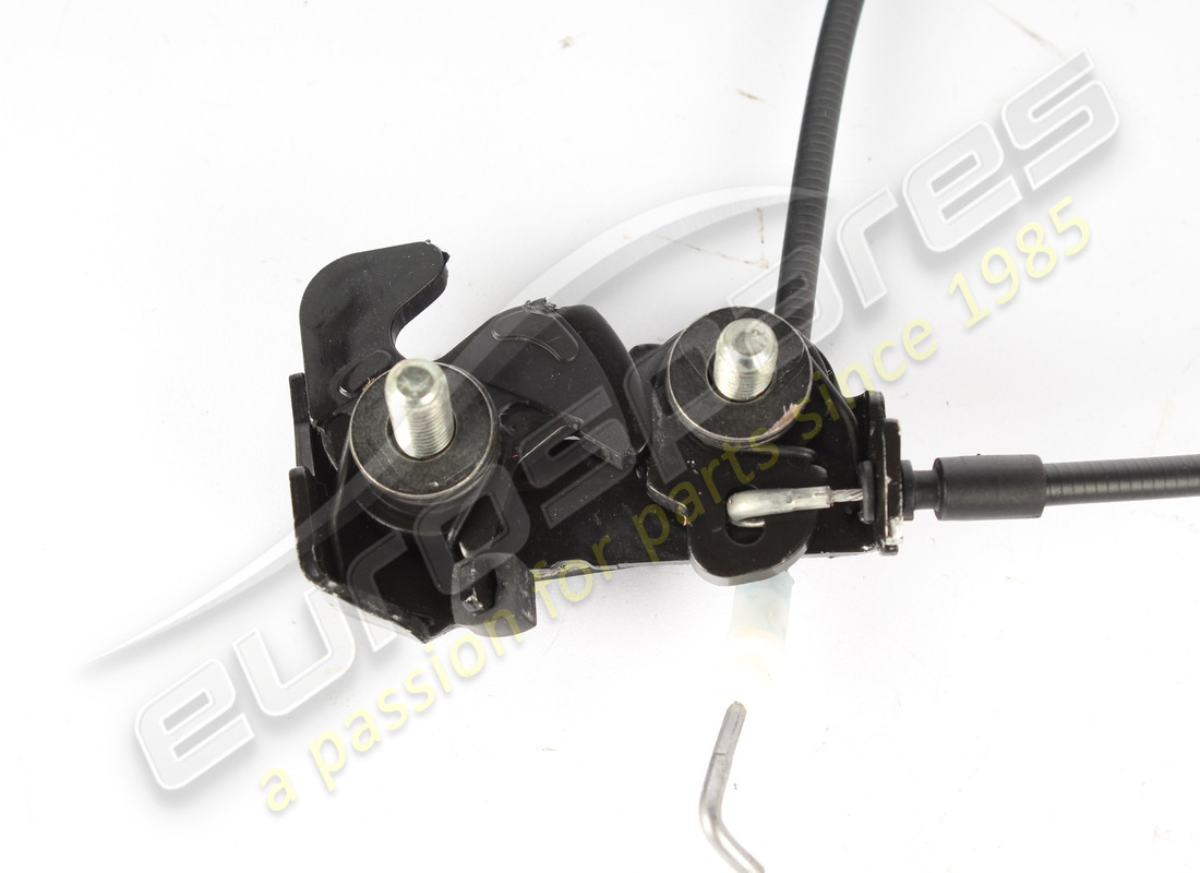 USED FERRARI RH LOCK. PART NUMBER 83875900 (2) used ferrari rh lock. part number 83875900 (2)