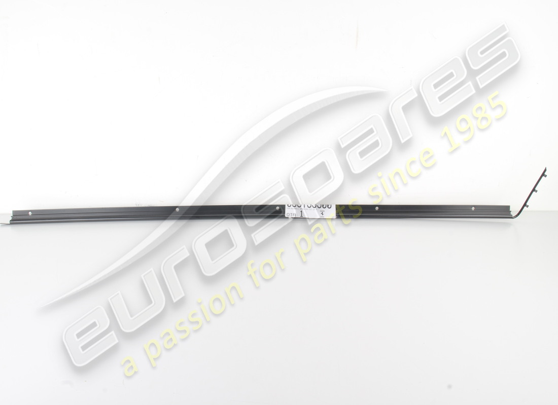 NEW FERRARI RH OUTER GASKET SUPPORT. PART NUMBER 63733300 (1) new ferrari rh outer gasket support. part number 63733300 (1)