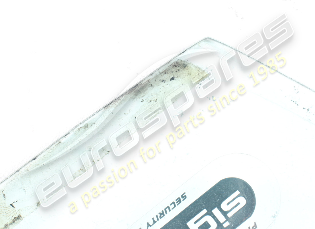 used ferrari rh quarter glass gts. part number 62344400 (2)