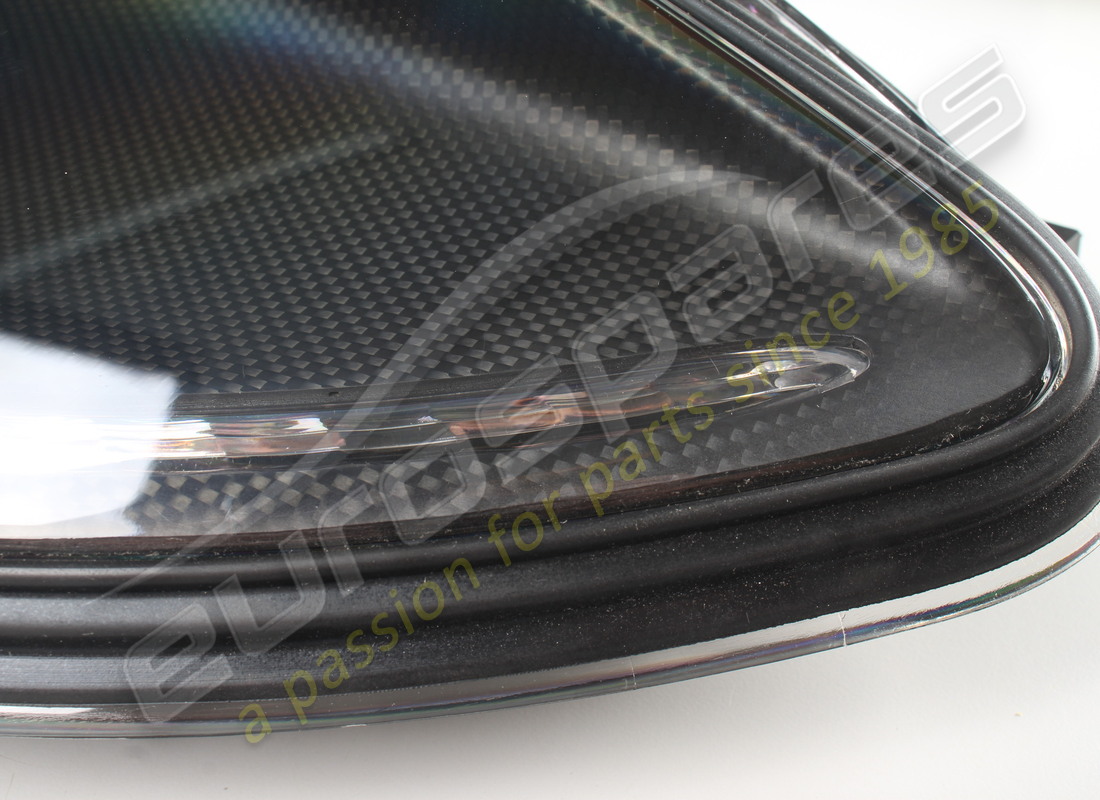 NEW FERRARI RH HEADLIGHT LOW/HIGH BEAM CARBON VERSION. PART NUMBER 244288 (6) new ferrari rh headlight low/high beam carbon version. part number 244288 (6)