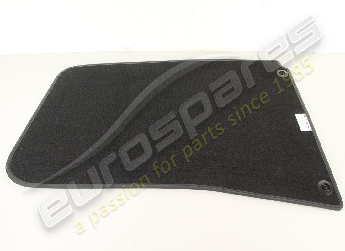 NEW MASERATI MATS KIT+FASTENERS NERO. PART NUMBER 673004162 (3) new maserati mats kit+fasteners nero. part number 673004162 (3)