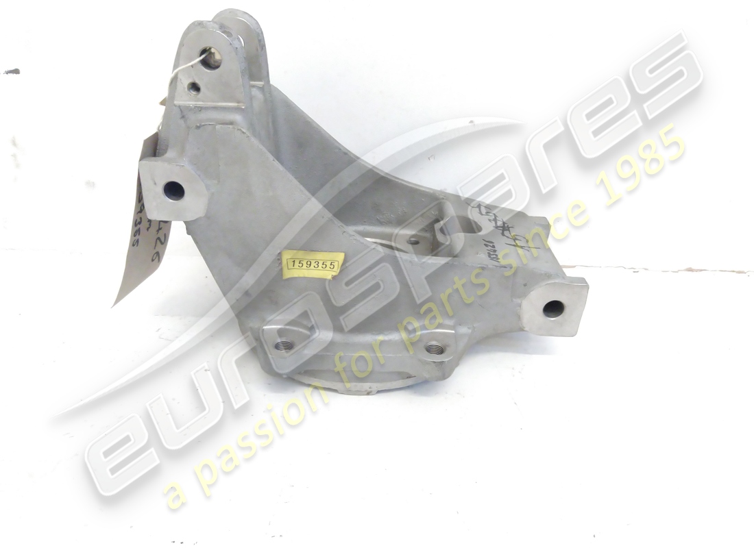 new ferrari rh rear hub holder. part number 155426 (3)