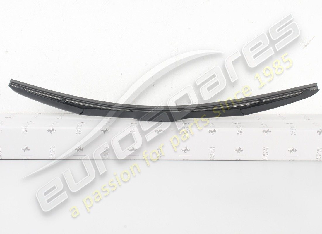 NEW FERRARI WINDSCREEN WIPER BLADE - PAS. PART NUMBER 81511600 (1) new ferrari windscreen wiper blade - pas. part number 81511600 (1)