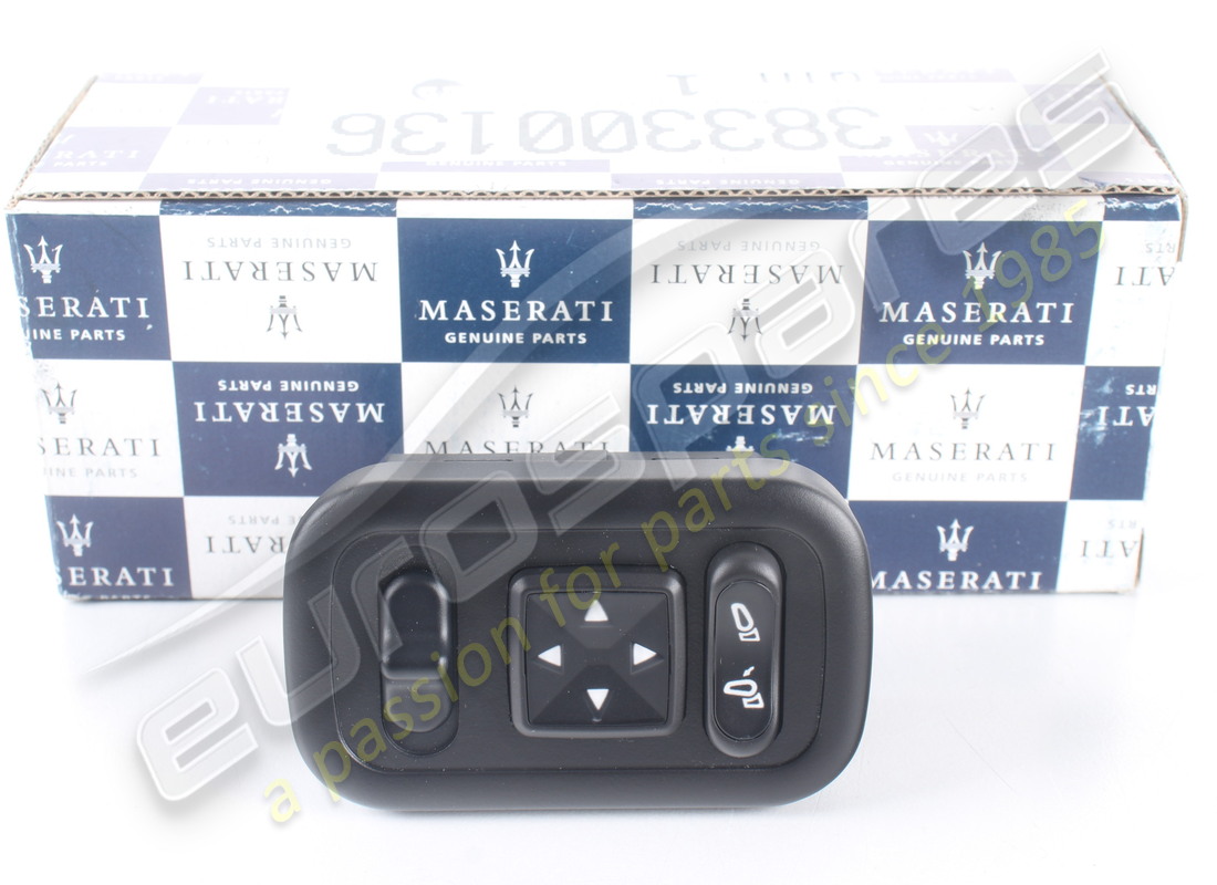 new maserati mirror switch. part number 383300136 (1)