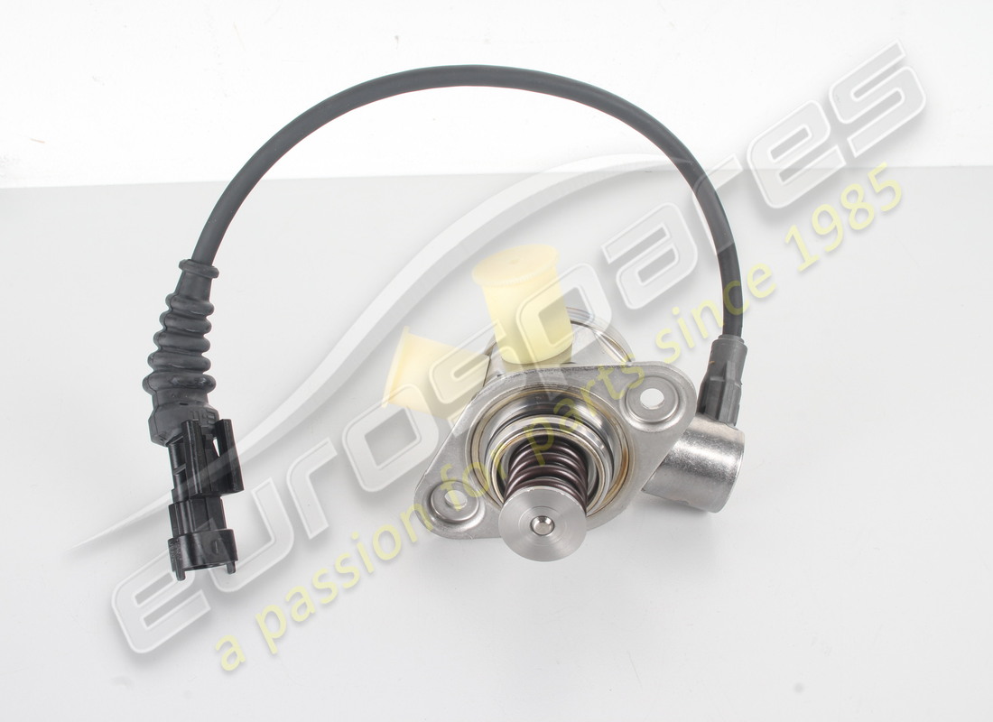 NEW FERRARI RH FUEL PUMP. PART NUMBER 290031 (1) new ferrari rh fuel pump. part number 290031 (1)