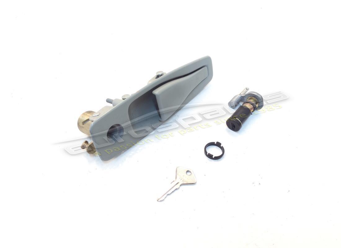 NEW FERRARI RH OUTER DOOR HANDLE. PART NUMBER 62577400 (1) new ferrari rh outer door handle. part number 62577400 (1)