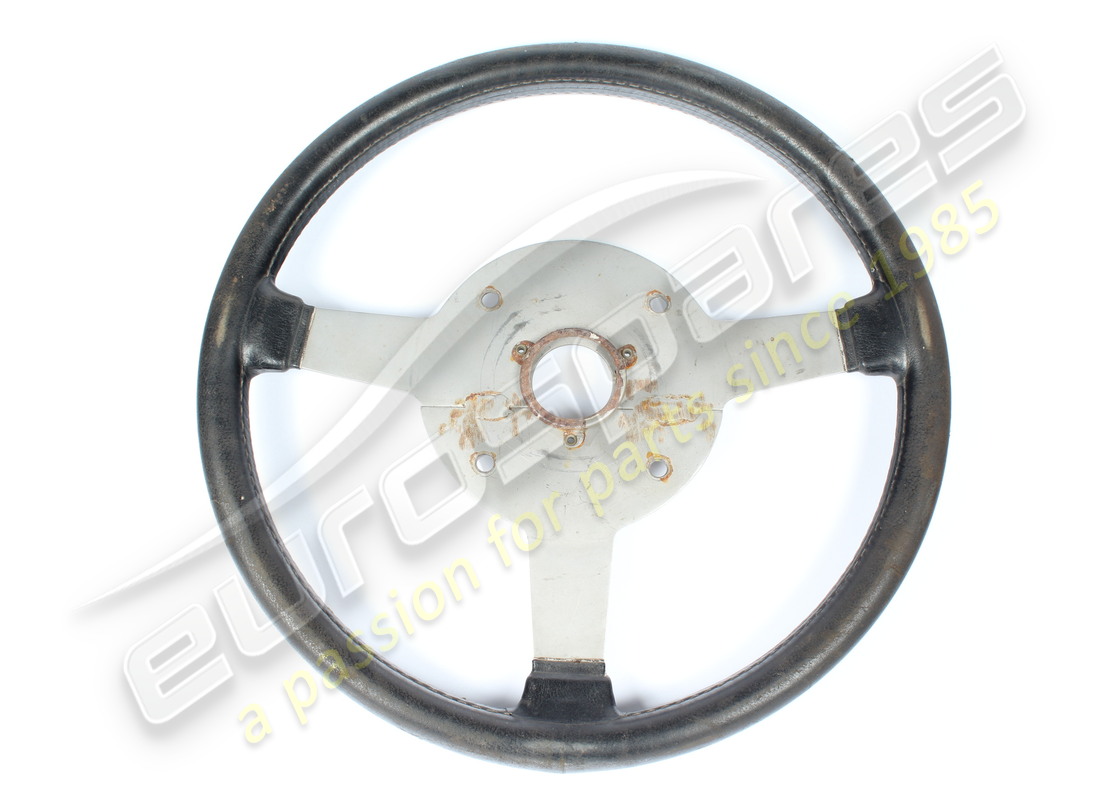 used maserati steering wheel. part number 122gs80379 (1)
