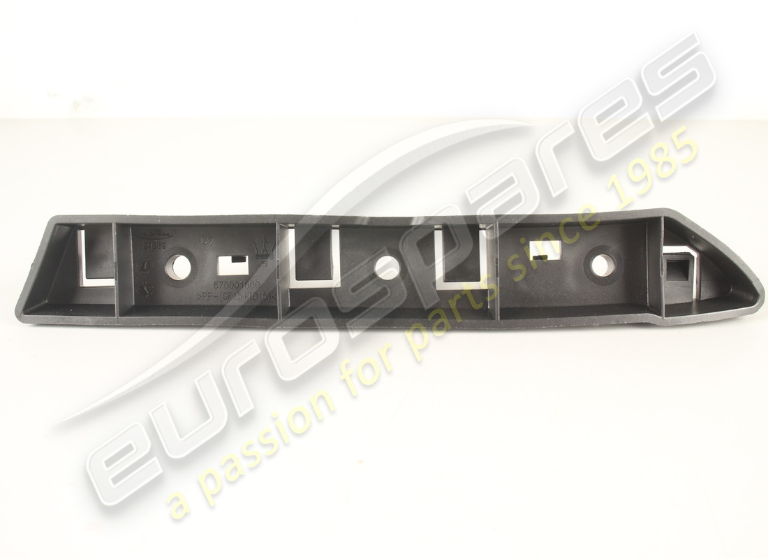new maserati front bumper left side mount. part number 670001609 (1)