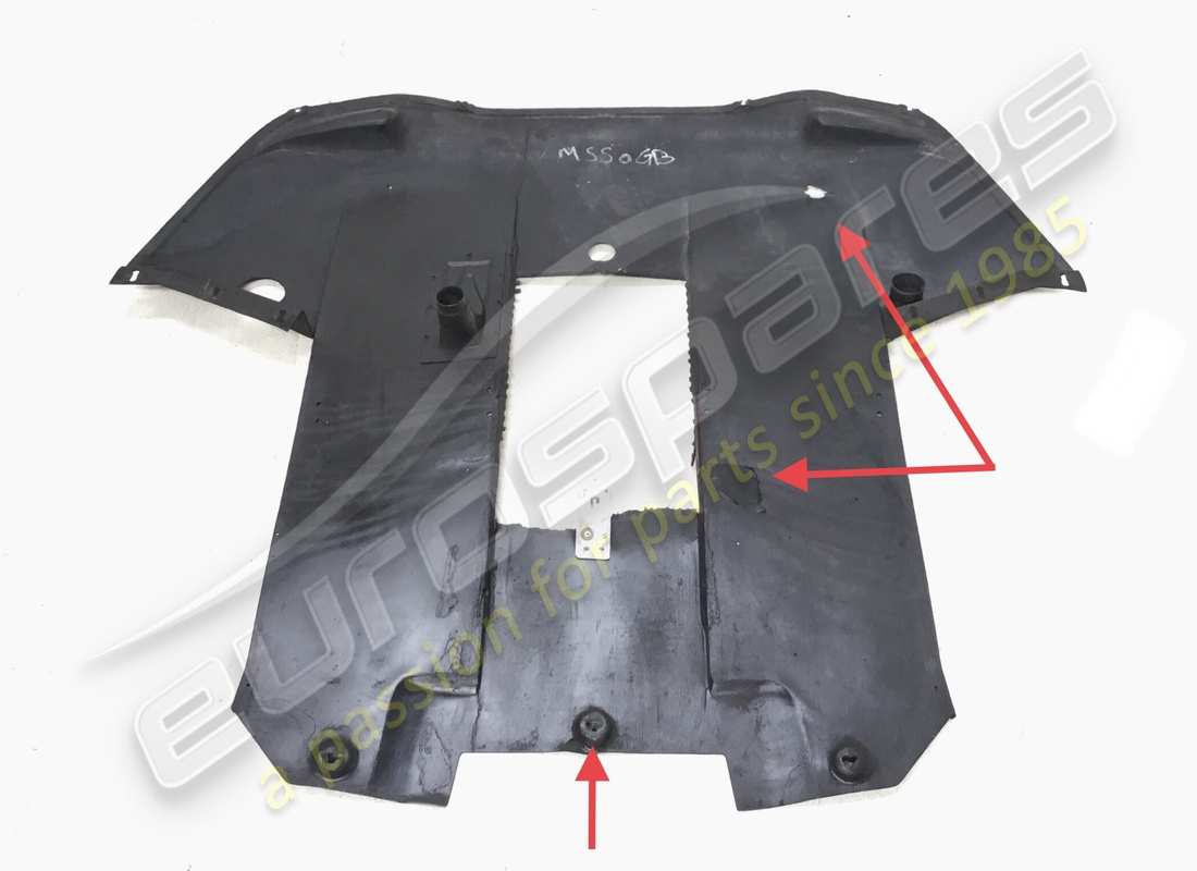 DAMAGED FERRARI FRONT AEREODYNAMIC BOTTOM. PART NUMBER 65663900 (1) damaged ferrari front aereodynamic bottom. part number 65663900 (1)