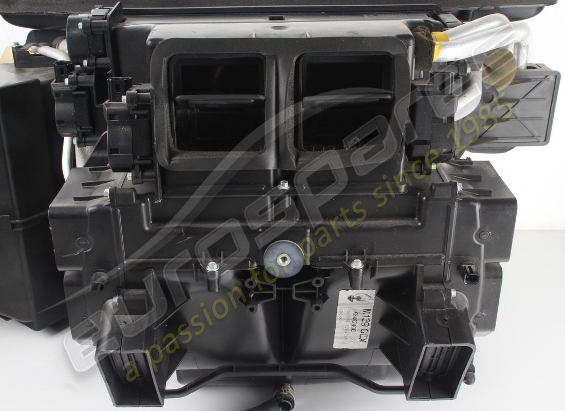 used maserati complete air condition set. part number 68462400 (3)