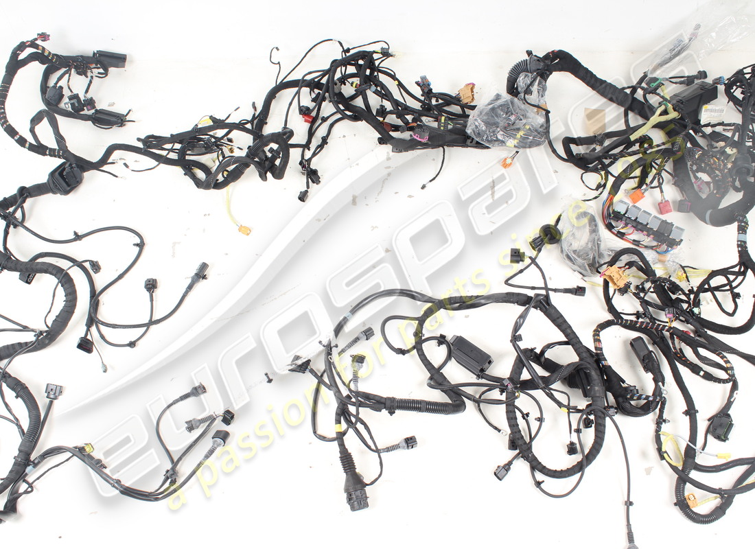 USED LAMBORGHINI HARNESS, PASSENGER. PART NUMBER 408971135BK (3) used lamborghini harness, passenger. part number 408971135bk (3)