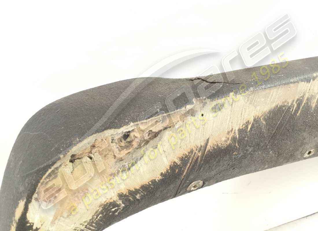 used ferrari spoiler. part number 61777900 (3)