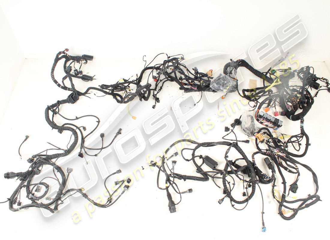 USED LAMBORGHINI HARNESS, PASSENGER. PART NUMBER 408971135BK (1) used lamborghini harness, passenger. part number 408971135bk (1)