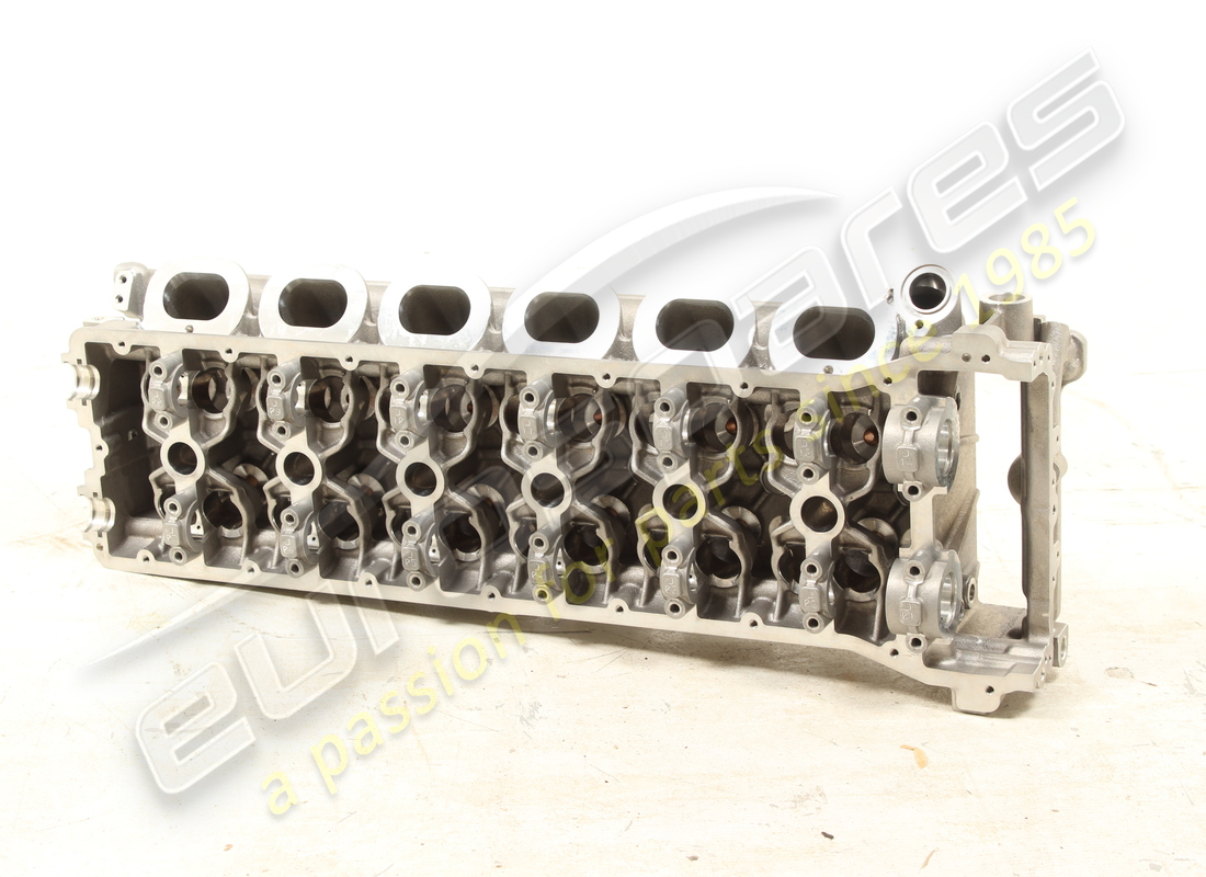 NEW LAMBORGHINI CYLINDER HEAD, RH MURCI. MY07. PART NUMBER 460537001 (2) new lamborghini cylinder head, rh murci. my07. part number 460537001 (2)