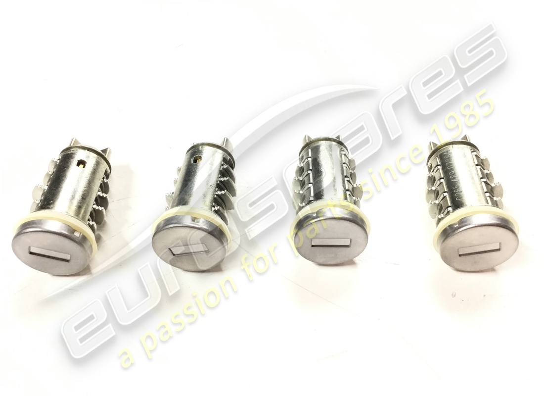 NEW MASERATI LOCK + KEY KIT. PART NUMBER 980139781 (5) new maserati lock + key kit. part number 980139781 (5)