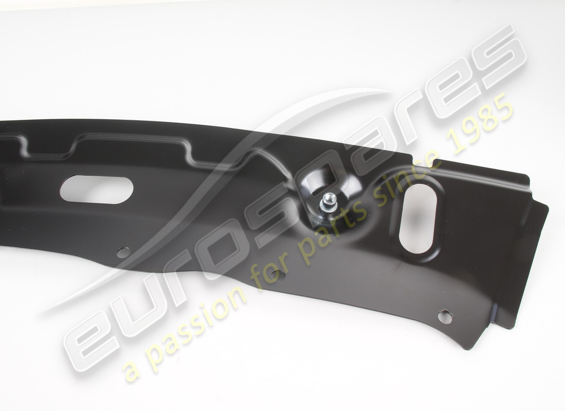 NEW FERRARI FRONT CENTRAL MOULDING PLUS. PART NUMBER 66233911 (4) new ferrari front central moulding plus. part number 66233911 (4)