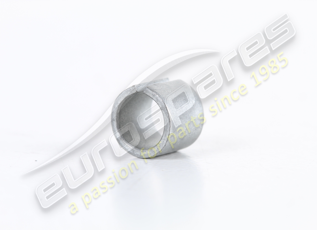 new porsche sleeve. part number 7l5103825a (1)