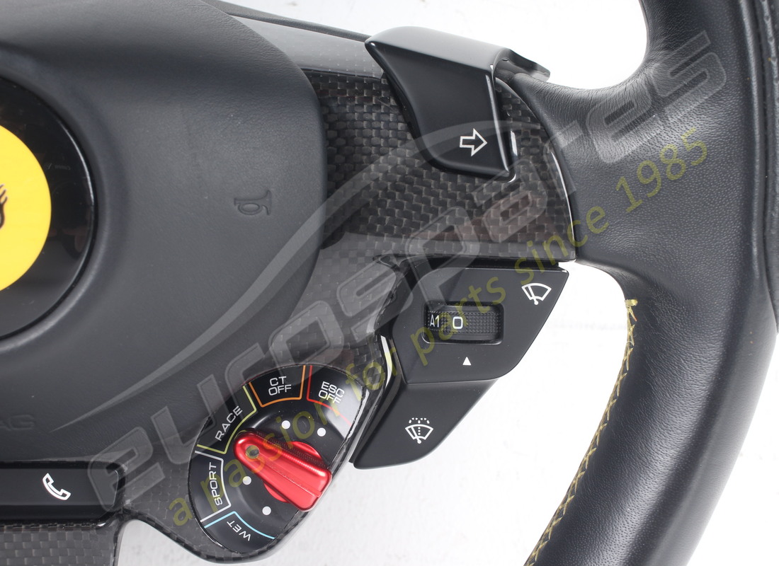 USED FERRARI COMPLETE STEERING WHEEL. PART NUMBER 337540 (5) used ferrari complete steering wheel. part number 337540 (5)