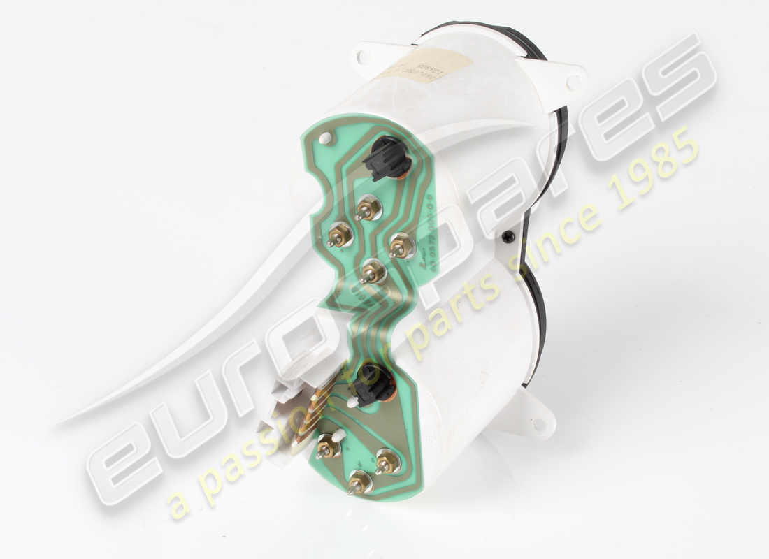 USED FERRARI OIL PRESSURE/WATER TEMPERATURE GAUGE. PART NUMBER 136625 (4) used ferrari oil pressure/water temperature gauge. part number 136625 (4)