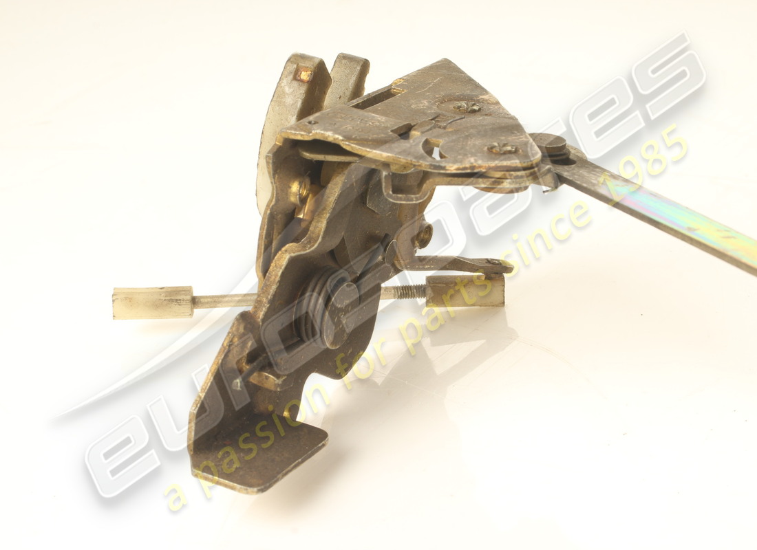 new (other) ferrari rh door lock assembly. part number 40062200 (2)