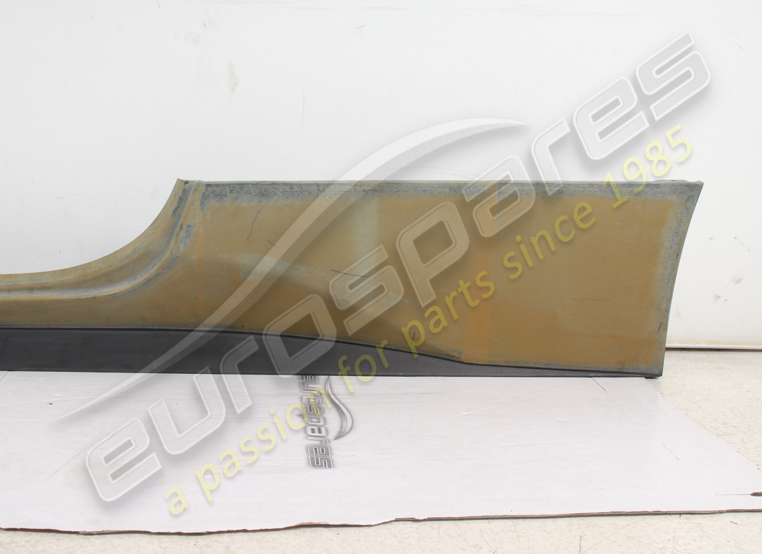 NEW (OTHER) FERRARI LH UNDERDOOR TRIM. PART NUMBER 83261500 (3) new (other) ferrari lh underdoor trim. part number 83261500 (3)