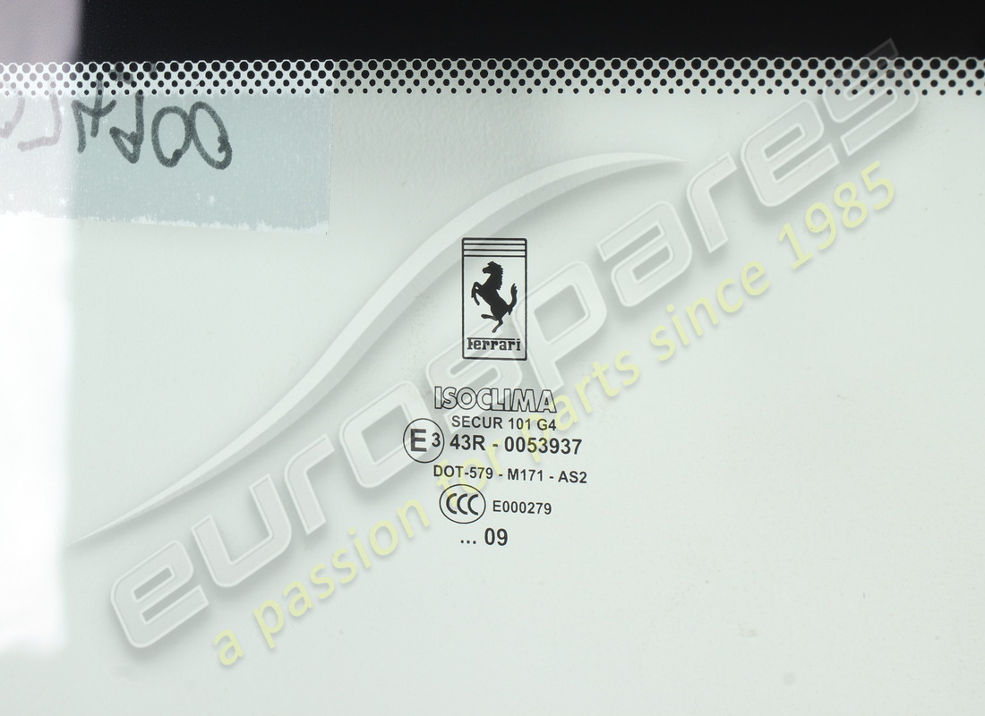 NEW (OTHER) FERRARI GLASS FOR REAR HOOD. PART NUMBER 68074900 (2) new (other) ferrari glass for rear hood. part number 68074900 (2)